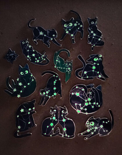 ZODICATS enamel pin glow